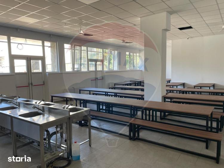 Casă cu Teren 2600 Mp în Apărătorii Patriei