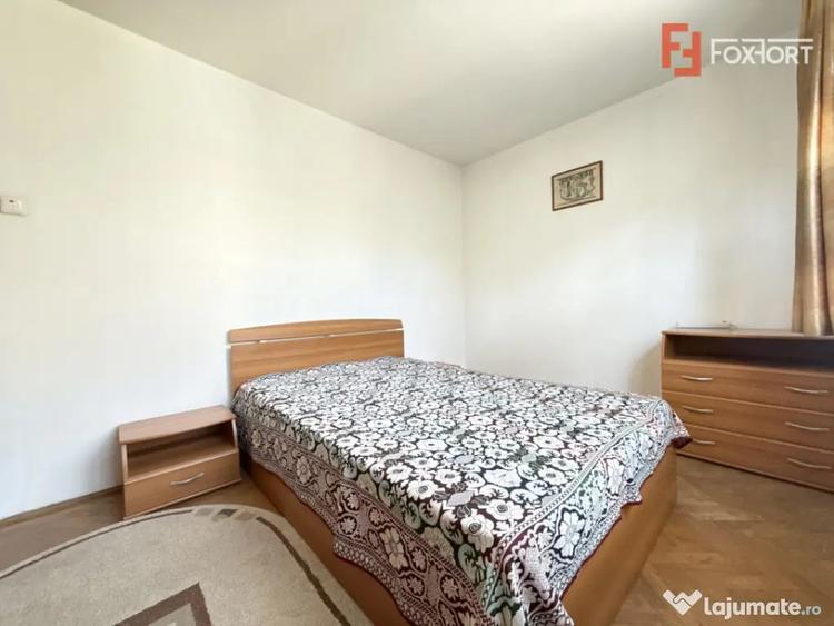 Apartament cu 3 camere semidecomandat în Dacia