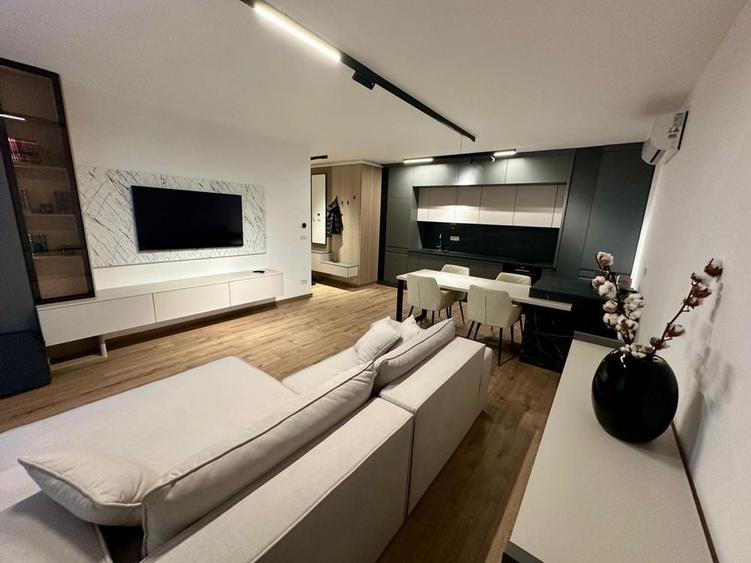 Apartament cu 2 camere decomandat în Central