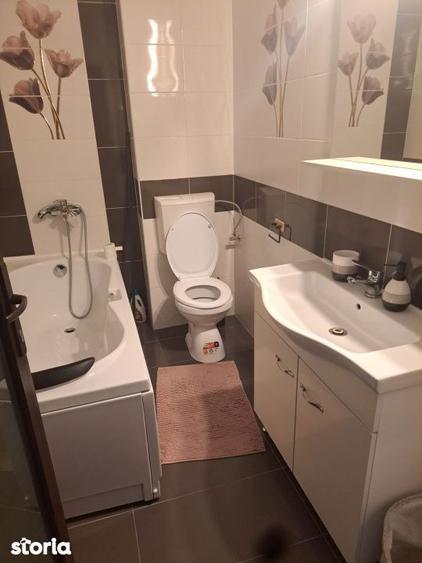 Apartament 3 camere, 74 mp, zona Central - 1
