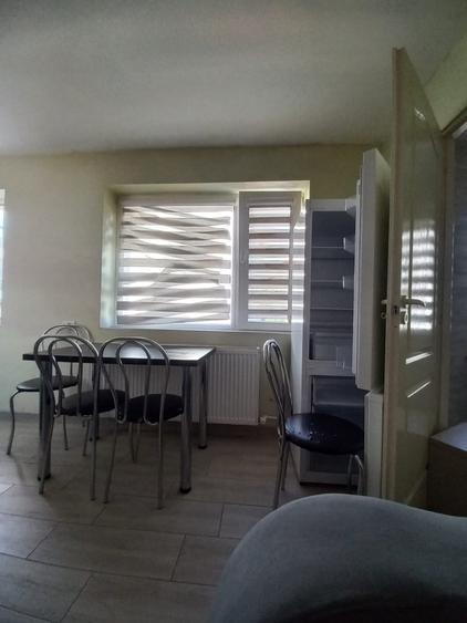 Apartament cu 2 camere semidecomandat, mobilat în Târgu Ocna