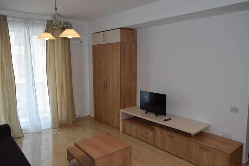 Apartament cu 2 camere semidecomandat în Tineretului