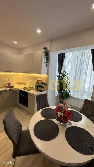 Apartament cu 3 camere decomandat în Theodor Pallady