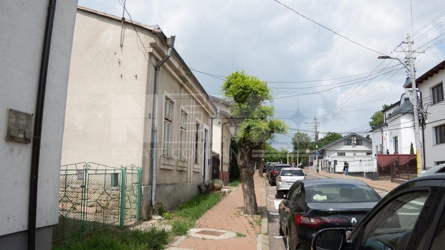 Casă individuală cu 2 camere cu Canalizare în Central