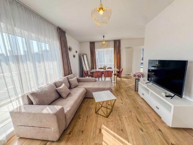 Apartament cu 3 camere semidecomandat în Barbu Văcărescu