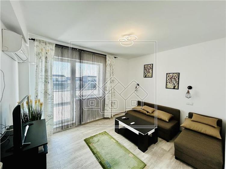 Apartament cu 4 camere nedecomandat în Piața Cluj