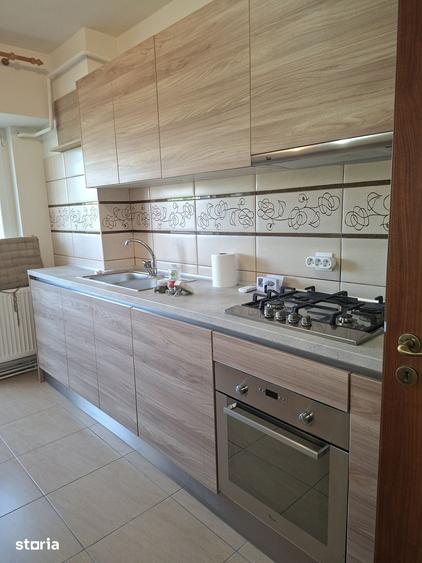Apartament cu 2 camere decomandat în Calea București