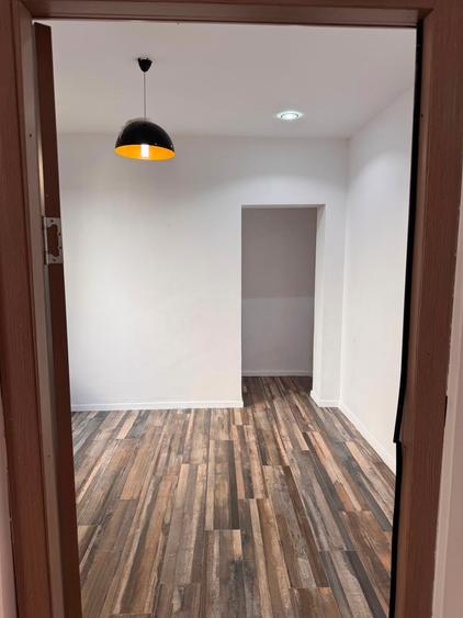 Casă cu 4 camere cu Teren 180 Mp în Moșilor