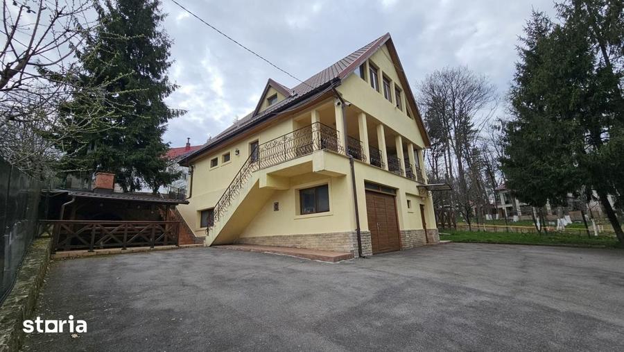 Casă cu 5 camere cu Teren 950 Mp în Bucium