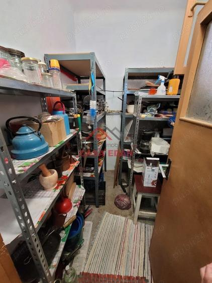 Casă cu 4 camere în Băicoi