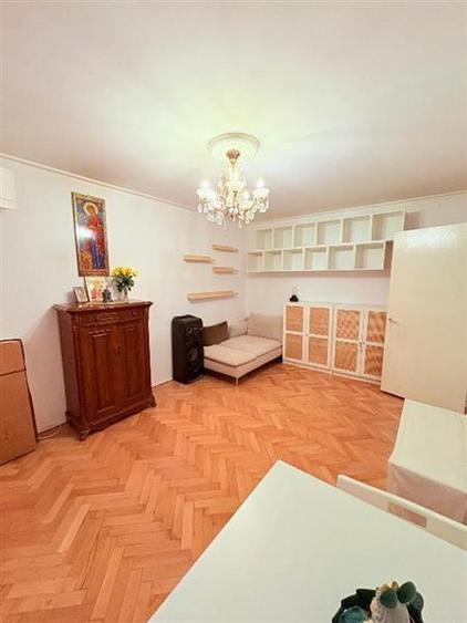 Apartament cu 2 camere decomandat în Dorobanți