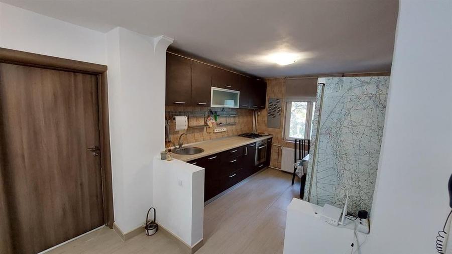 Apartament cu 4 camere decomandat, mobilat în Aviației