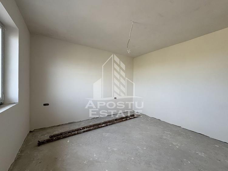 Casă cu 4 camere cu Teren 290 Mp în Urseni