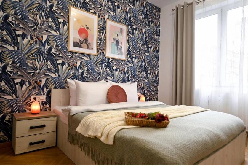 Apartament cu 2 camere semidecomandat în P-ța Romană