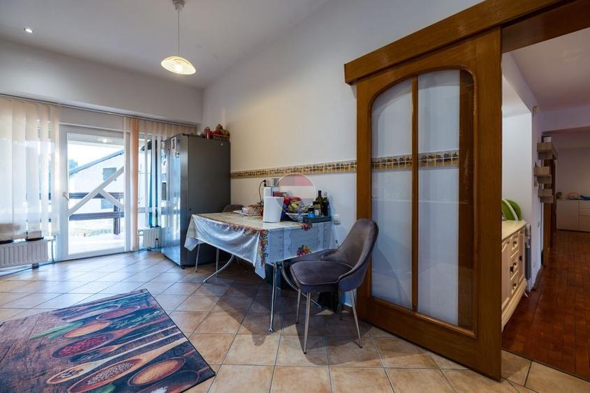 Casă individuală cu 4 camere cu Teren 700 Mp în Dârste