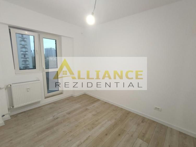 Apartament cu 3 camere decomandat în Sud