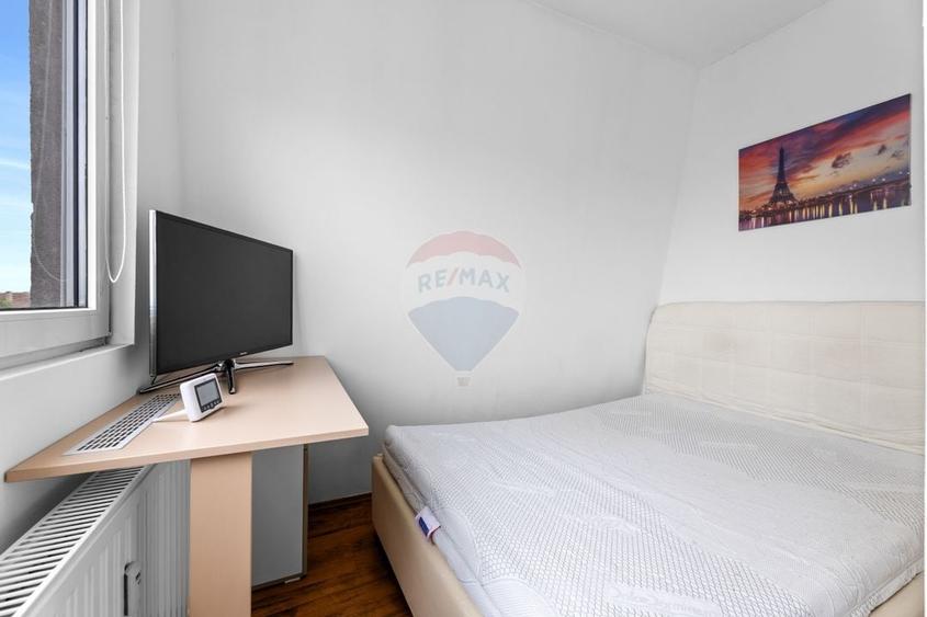 Apartament cu 2 camere semidecomandat, mobilat în Central