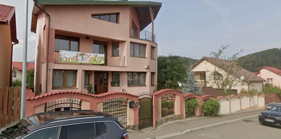 Casă individuală cu 7 camere cu Canalizare în Bunloc