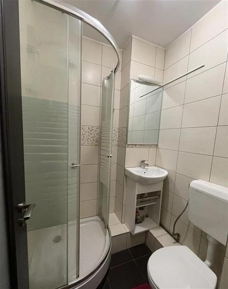 Apartament cu 3 camere decomandat, mobilat în Aviației