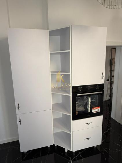 Apartament cu 3 camere decomandat, mobilat în Dacia