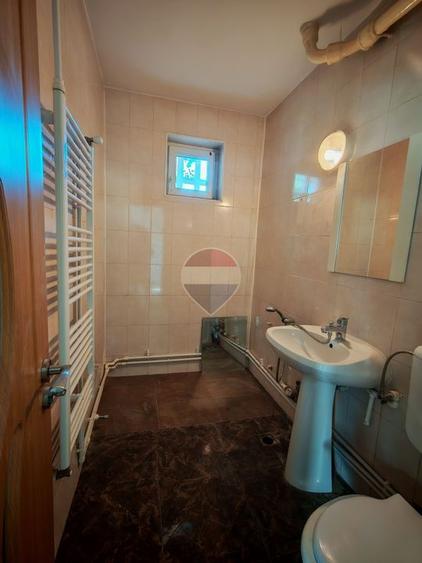 Spațiu comercial de vânzare - 51 mp, vitrină stradală Calea Severinul - 16