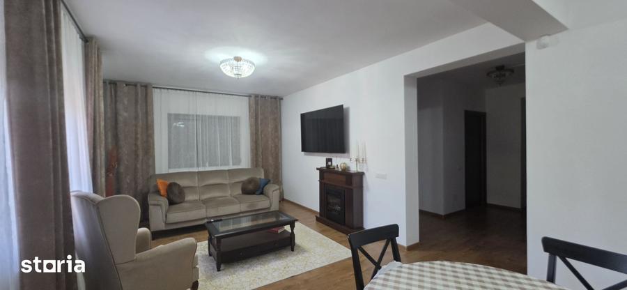 Casă cu 4 camere cu Teren 450 Mp în Clinceni