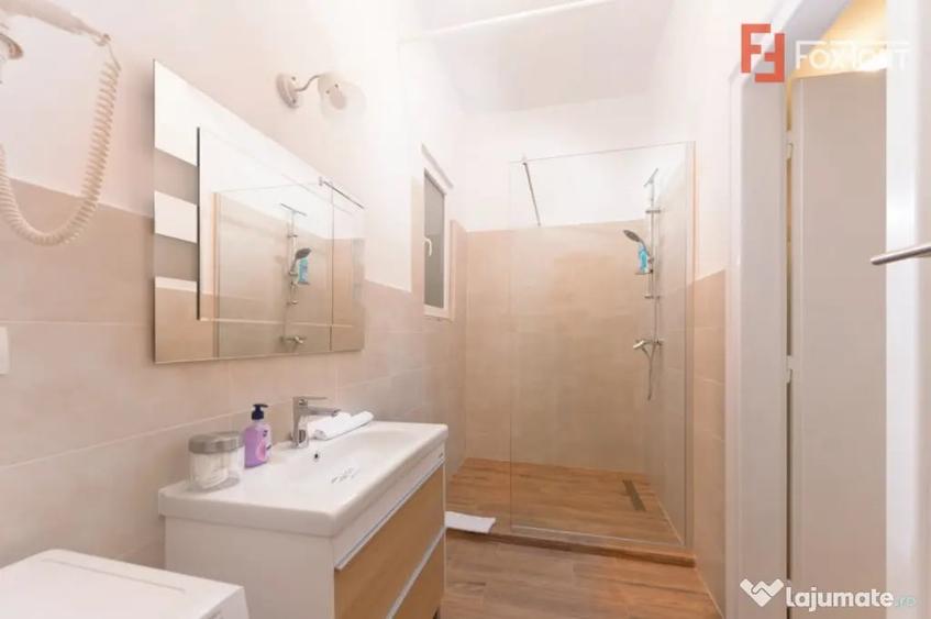 Apartament cu 4 camere, mobilat în Central