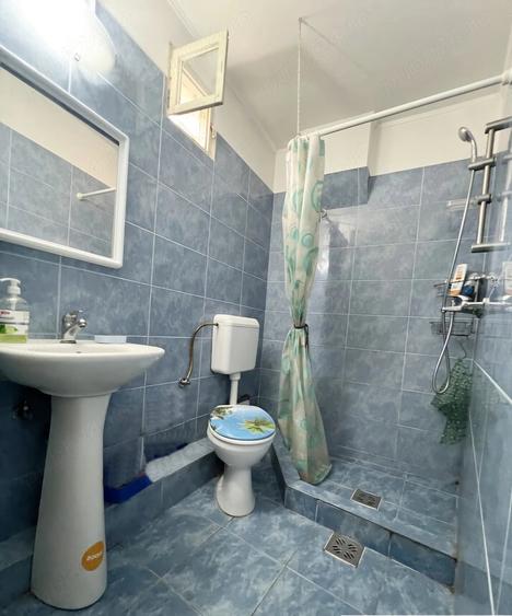 Casă cu 3 camere cu Teren 2084 Mp în Central