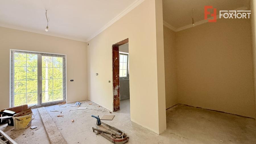 Duplex cu 4 camere cu Canalizare în Moșnița Veche