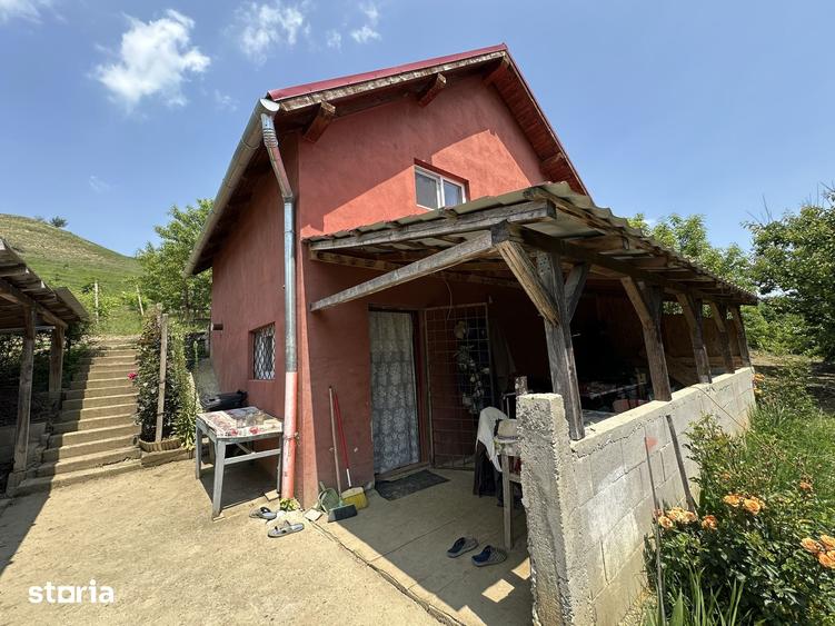 Casă cu 3 camere cu Teren 3500 Mp în Târnăveni