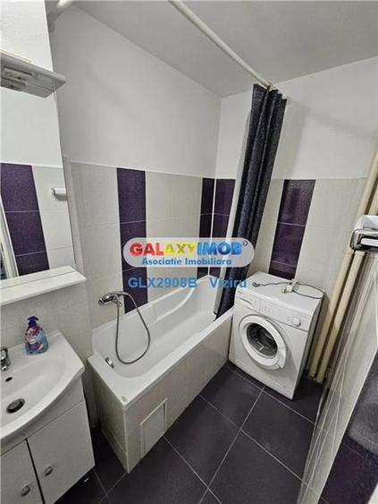 Apartament cu 3 camere decomandat în P-ța Romană