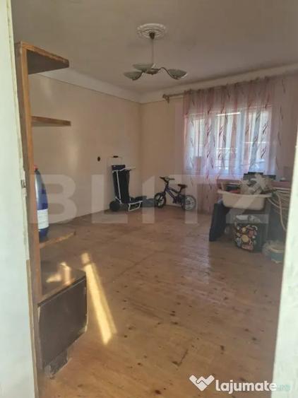 Casă cu 3 camere cu Teren 610 Mp în 7 Noiembrie