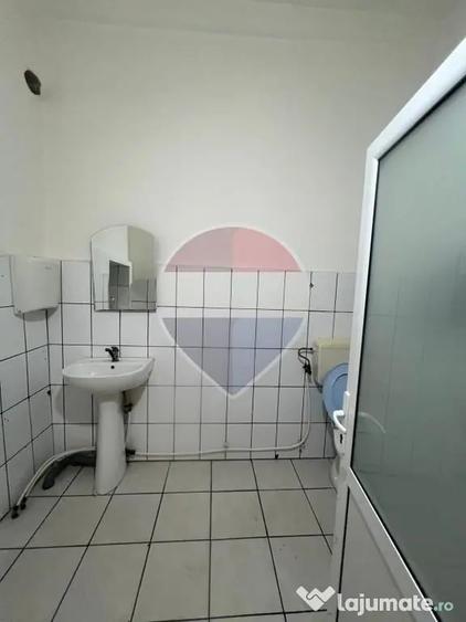 Spațiu comercial, de 120 mp, în Central