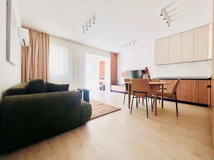 Apartament cu 2 camere semidecomandat, mobilat în Pipera