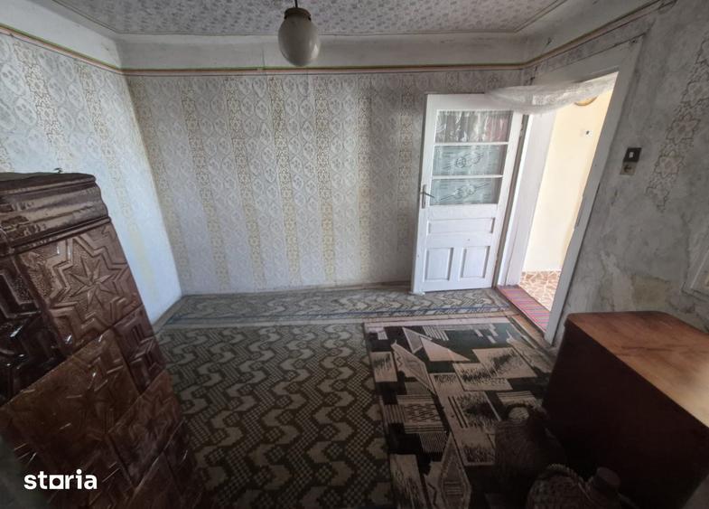 Casă cu 4 camere cu Teren 472 Mp în Grădiște