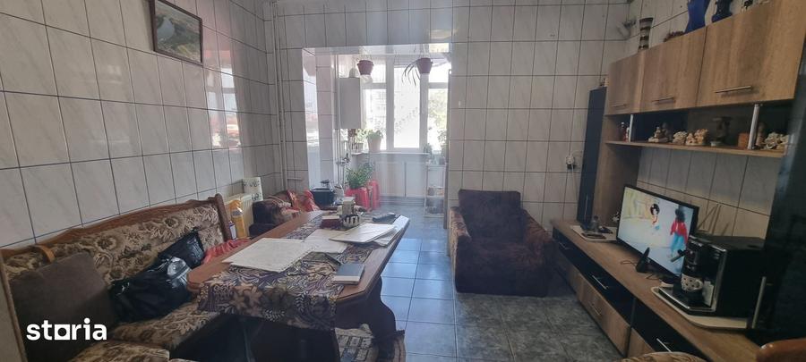Apartament cu 4 camere, mobilat în Ultracentral
