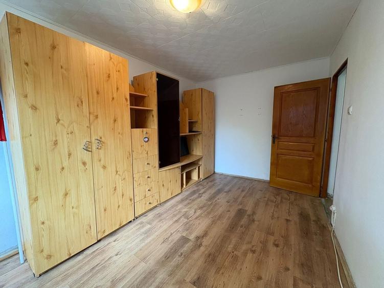 Apartament cu 2 camere decomandat, mobilat în Lenin