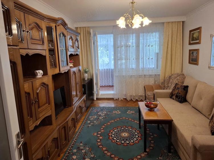 Apartament cu 3 camere decomandat în George Enescu