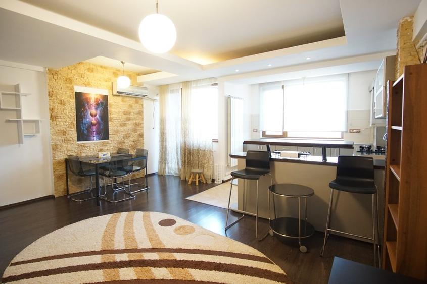Apartament cu 2 camere semidecomandat, mobilat în Timpuri Noi