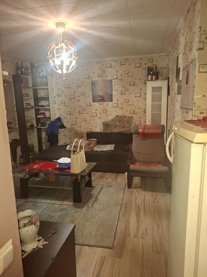 Vand apartament cu o camera 36 mp utili Otopeni str Ghioceilor - 6
