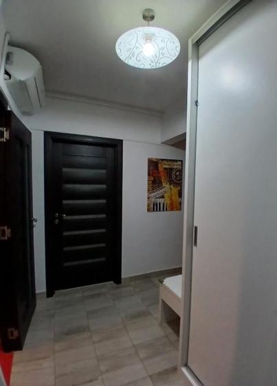 Apartament cu 3 camere decomandat în Drumul Taberei