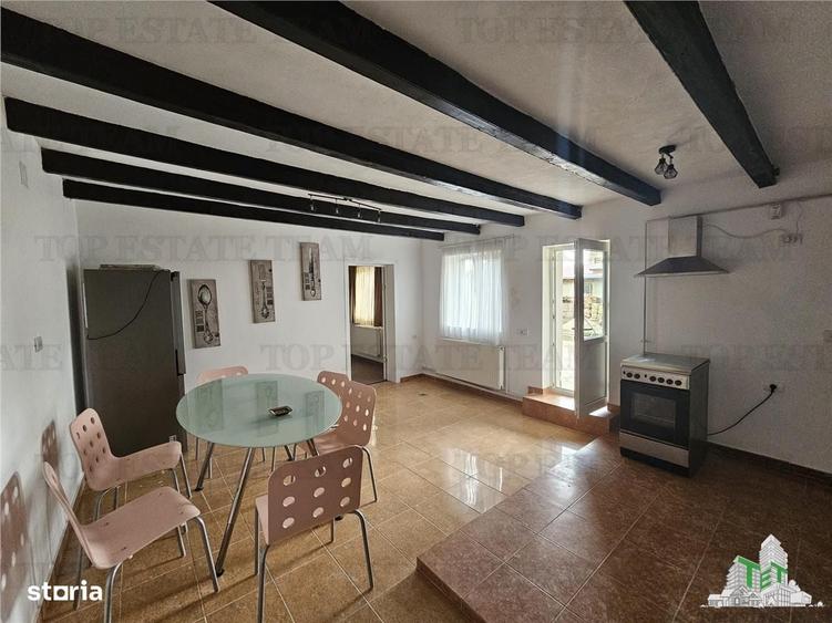 Casă cu 4 camere în Dudu