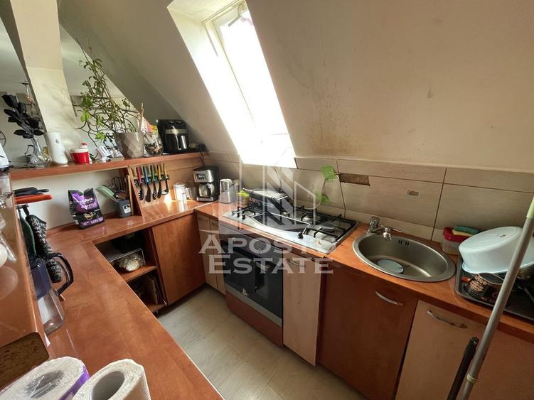 Apartament cu 4 camere decomandat în Torontalului