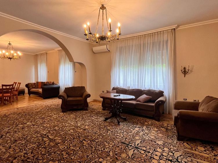 Apartament cu 3 camere în Punctele Cardinale