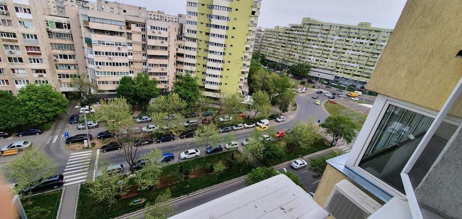 Apartament cu 3 camere decomandat, mobilat în Pantelimon