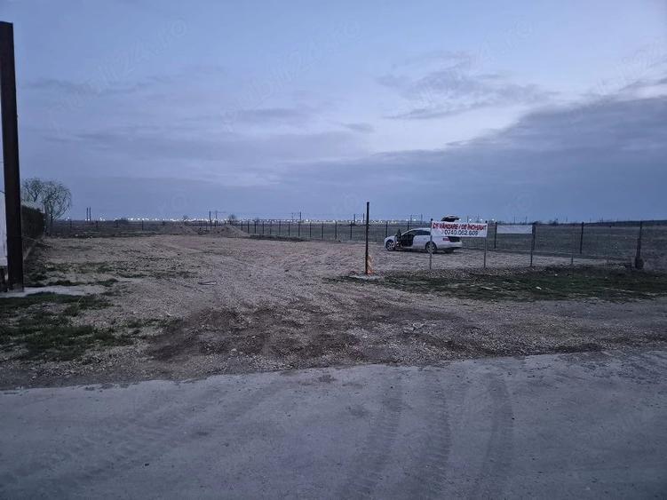 Teren de 5000 mp, în Central