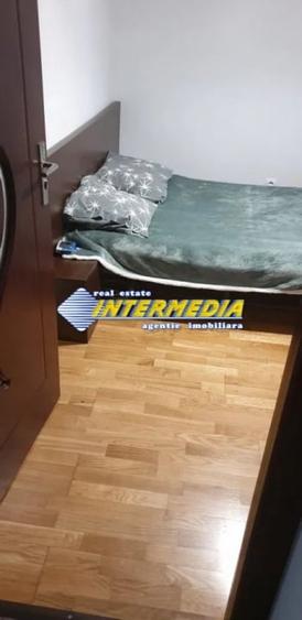 Apartament cu 3 camere decomandat, mobilat în Cetate