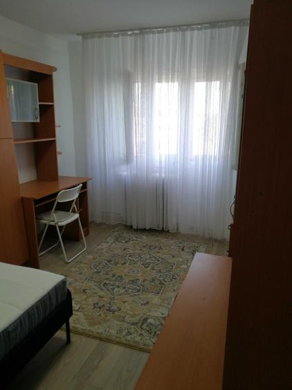 Garsonieră decomandată în Central