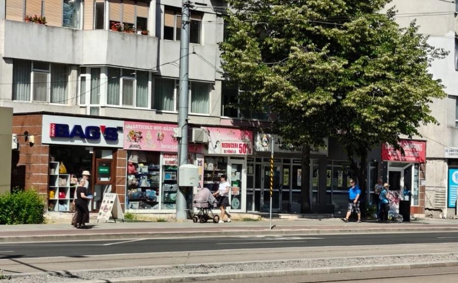 Spațiu comercial, de 75 mp, în
