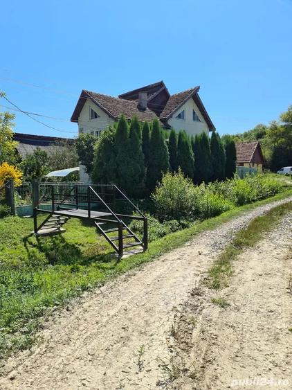 Casă cu 5 camere în Central